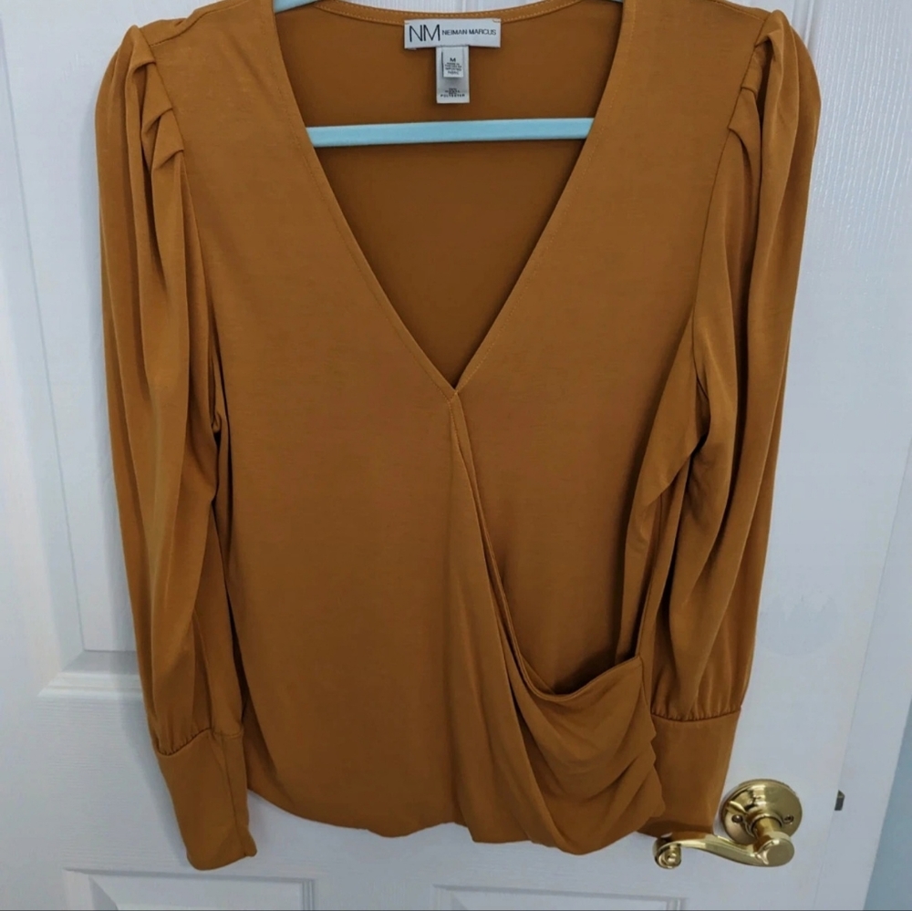 Neiman Marcus Women's Yellow V-Neck Long-Sleeve Wrap Front Top